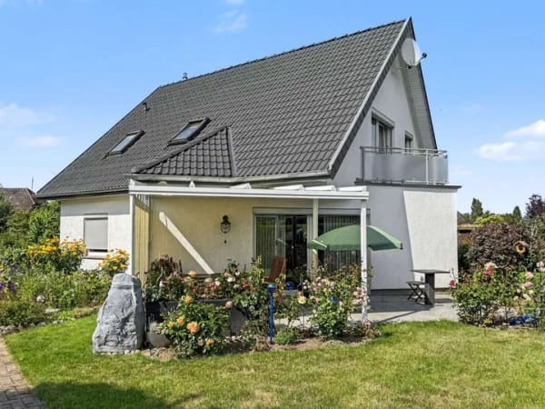 Immobilie in Broderstorf - Gepflegtes Einfamilienhaus vor den Toren Rostocks -  in Broderstorf im Ortsteil Pastow - Bild 2