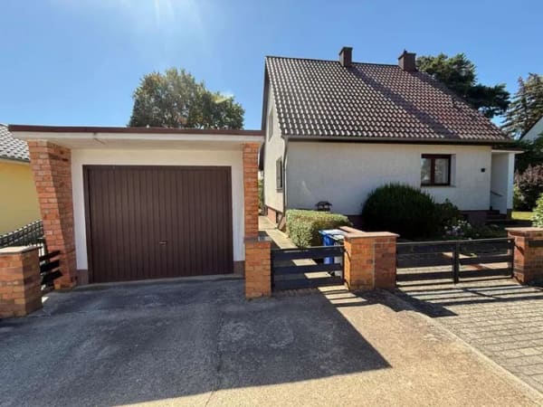 Immobilie in Lübben (Spreewald) - Großzügiges Einfamilienhaus mit Kamin, Terrasse und Garage in ruhiger Lage von Lübben - Bild 1