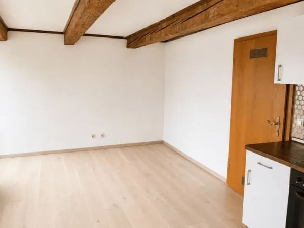 Immobilie in Straubing - MITTEN IN STRAUBING. INVESTIEREN, WO LEBEN STATTFINDET. Vermietete 1-Zimmer-Wohnung in zentraler Innenstadtlage. - Bild 3
