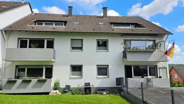 Immobilie in Odenthal - Gepflegte 2-Zimmer-Eigentumswohnung mit PKW-Stellplatz und Keller, im Herzen von Odenthal-Glöbusch - Bild 2