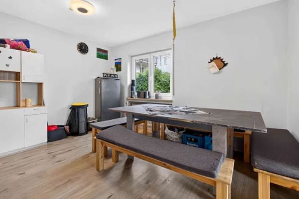 Immobilie in Weißenhorn - Zentral gelegenes Einfamilienhaus mit schönem Garten und Doppelgarage - Bild 4