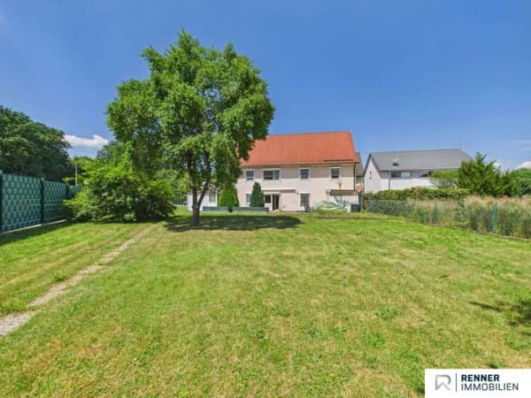 Immobilie in Altdorf bei Nürnberg - Großzügiges Wohnhaus mit ca. 190 m² Wohnfläche, zwei Wohneinheiten und 1.000 m² Grundstück - Bild 3