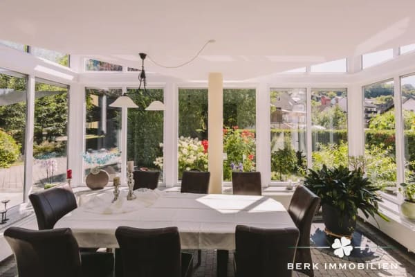 Immobilie in Mespelbrunn - BERK Immobilien - Großzügiges Einfamilienhaus mit Wintergarten, Weitblick und vielseitigem Raumangebot - Bild 4