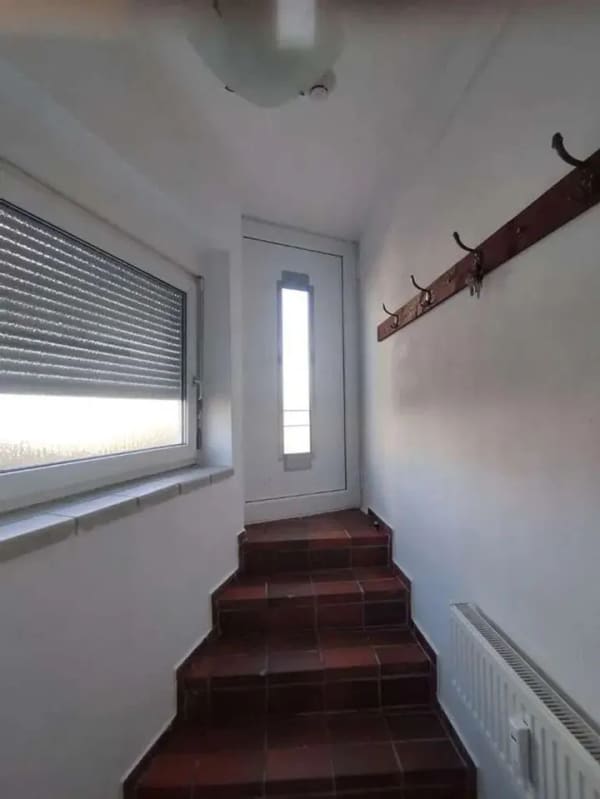 Immobilie in Karlsbad - Gepflegte 2-Zimmer-Wohnung mit eigenem Eingang, Garage und Stellplatz in Karlsbad-Ittersbach - Bild 1