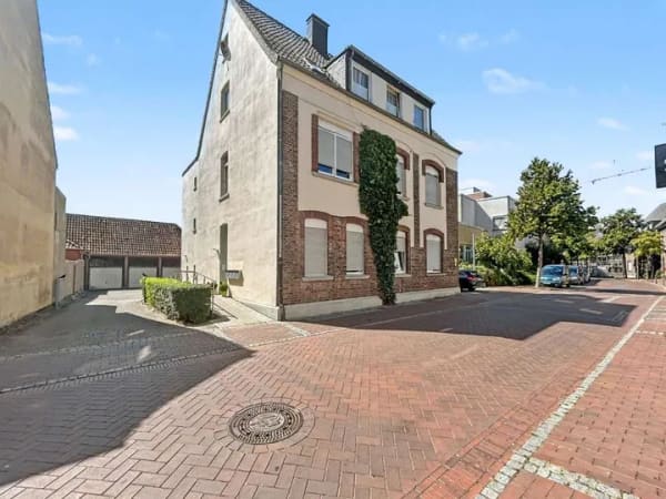 Immobilie in Rees - Vollvermietetes 3-Familienhaus in Rees - Bild 0