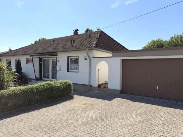 Immobilie in Sigmaringendorf - Gepflegter Bungalow in attraktiver Randlage von Sigmaringendorf - Bild 0