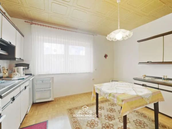 Immobilie in Lützelbach - Eckert-Rinallo Immobilien: Freistehendes Haus mit tollem Ausblick am Ortsrand von Seckmauern - Bild 4