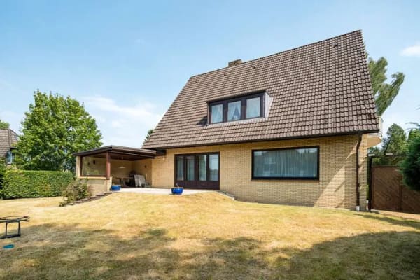 Immobilie in Schenefeld - Charmantes Einfamilienhaus mit großem Grundstück – viel Platz für Familie und individuelle Wohnideen - Bild 2