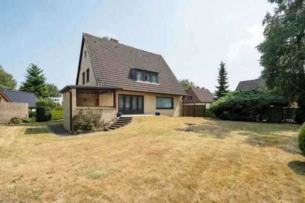 Immobilie in Schenefeld - Charmantes Einfamilienhaus mit großem Grundstück – viel Platz für Familie und individuelle Wohnideen - Bild 3