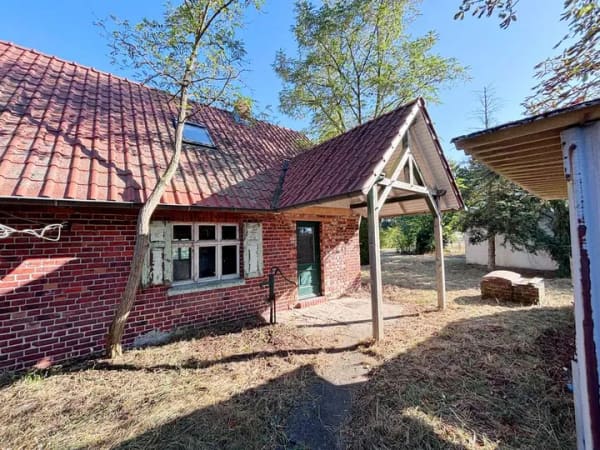 Immobilie in Werben (Elbe) - Viel Platz für neue Ideen – Wohnhaus auf über 8.000 m² Grundstück - Bild 2