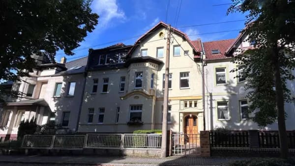 Immobilie in Schkeuditz - Solides Wohnobjekt mit Potenzial - Bild 1