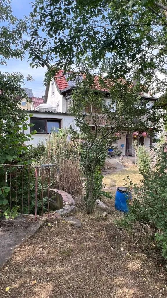 Immobilie in Giengen an der Brenz - am Ortsrand von Burgberg ruhig gelegene, renovierungsbedürftige Doppelhaushälfte zu verkaufen. - Bild 2