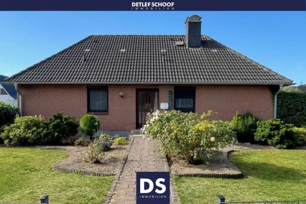 Immobilie in Wasbek - Aus 1. Hand - gepflegter Walmdachbungalow im schönen Wasbek - Bild 0