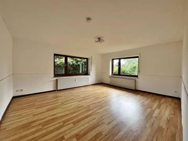 Immobilie in Stuhr - Zweifamilienhaus mit großem Naturgrundstück - Bild 4