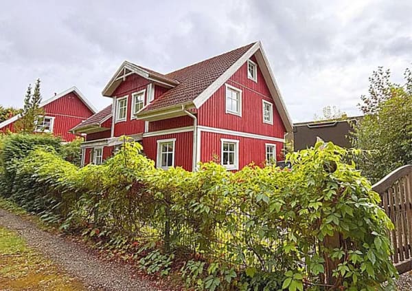 Immobilie in Kuddewörde - Original Eksjöhus-Schwedenhaus mit Kachelofen - Bild 2