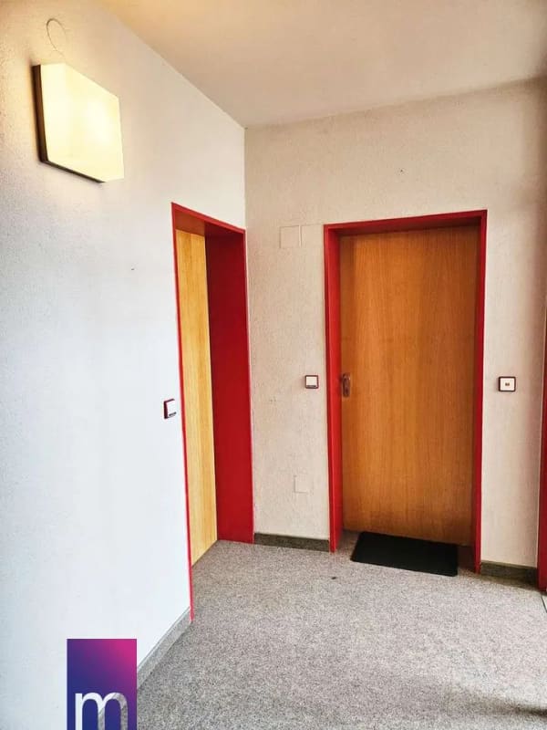 Immobilie in Weinstadt - Apartment mit Fernblick, TG-Stellplatz, Aufzug – frei - Bild 1