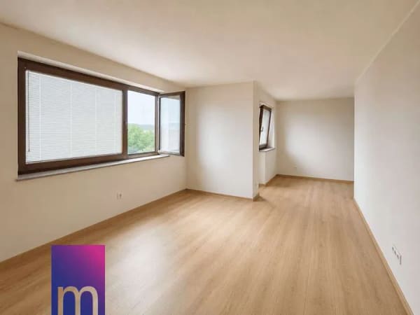 Immobilie in Weinstadt - Apartment mit Fernblick, TG-Stellplatz, Aufzug – frei - Bild 2
