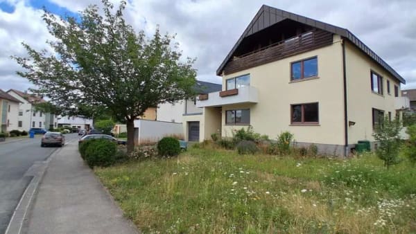 Immobilie in Bad Neustadt an der Saale - Wohn- und Geschäftshaus, als Dreifamilienhaus geeignet - Bild 0