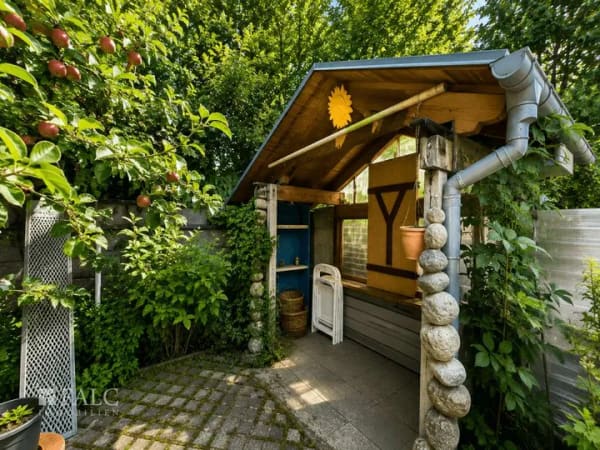 Immobilie in Brüel - ***Vielseitiges Wohn- und Geschäftshaus mit großzügigen Flächen und traumhaftem Garten*** - Bild 2
