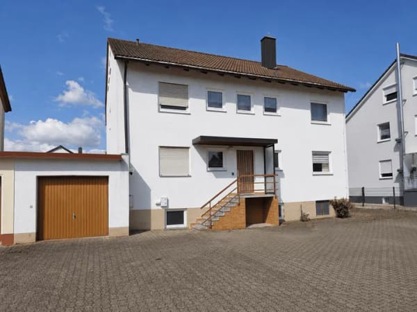 Immobilie in Bad Windsheim - Zweifamilienhaus mit Charme und Entwicklungspotential - Bild 0
