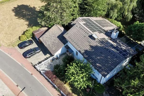 Immobilie in Wächtersbach - GROßER GARTEN, EIGENES SCHWIMMBAD - DAS PERFEKTE FAMILIENPARADIES - Bild 2