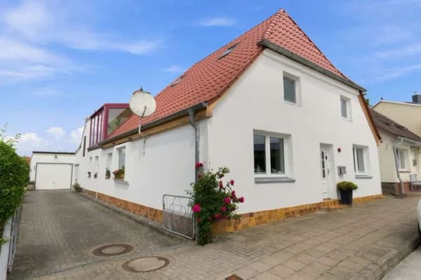 Immobilie in Dassow - RAUM FÜR FAMILIE. PLATZ FÜR IDEEN. EIN HAUS MIT GESCHICHTE IN OSTSEENÄHE. - Bild 0