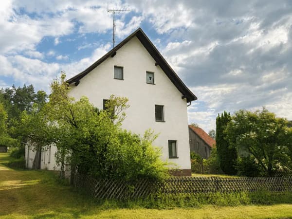 Immobilie in Neuhaus a.d.Pegnitz - Resthofstelle zur Sanierung - Zweifamilienhaus mit Nebengebäuden - Bild 1