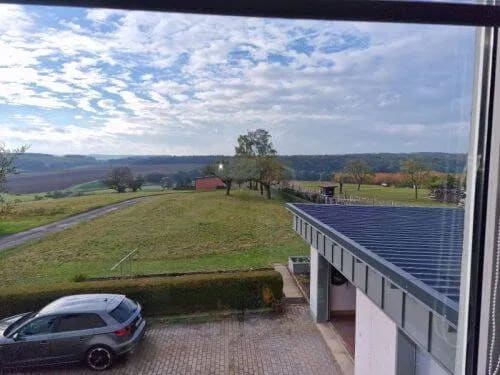 Immobilie in Arnstein - 2-Familienhaus + ausgebautes Dachgeschoss in Ortsrandlage von 97450 Arnstein-Altbessingen - Bild 1