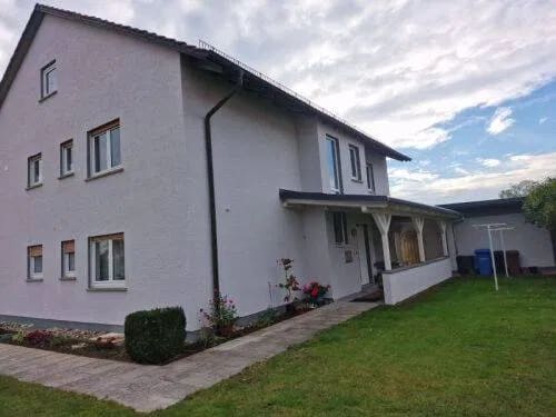 Immobilie in Arnstein - 2-Familienhaus + ausgebautes Dachgeschoss in Ortsrandlage von 97450 Arnstein-Altbessingen - Bild 2