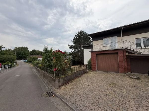 Immobilie in Neunkirchen am Potzberg - Viel Raum zum Leben - attraktives Einfamilienhaus mit großem Platzangebot - Bild 1