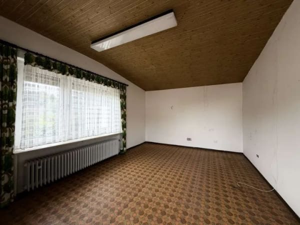 Immobilie in Neunkirchen am Potzberg - Viel Raum zum Leben - attraktives Einfamilienhaus mit großem Platzangebot - Bild 2