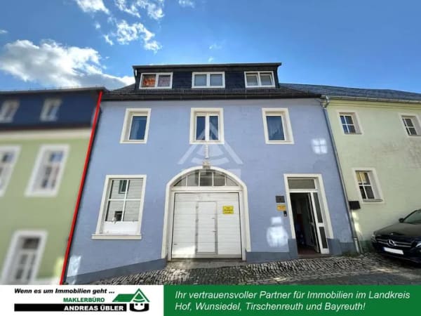 Immobilie in Wunsiedel - Zweifamilienhaus mit Werkstatt und angrenzendem Lagerhaus - Bild 0
