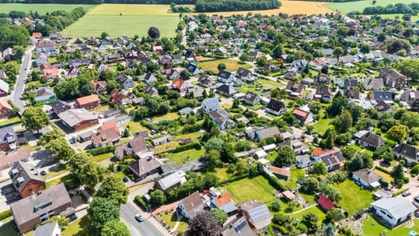 Immobilie in Loxstedt - Bexhövede - Entwicklungsgrundstück mit Potenzial für ein 6–8-Parteien-Haus - Bild 1