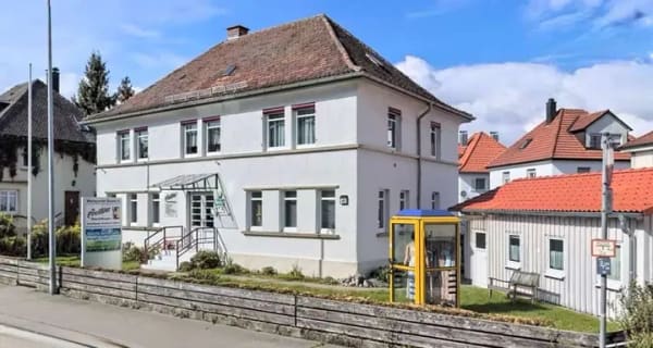 Immobilie in Leutkirch im Allgäu - Repräsentatives Wohn und Geschäftshaus mit vielseitigem Nutzungspotenzial und attraktiver Sichtlage - Bild 0