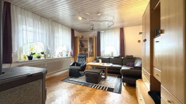 Immobilie in Leutkirch im Allgäu - Repräsentatives Wohn und Geschäftshaus mit vielseitigem Nutzungspotenzial und attraktiver Sichtlage - Bild 2