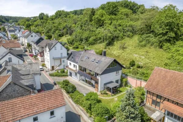 Immobilie in Aßlar - Wohnkomfort trifft Natur - provisionsfrei - Bild 1