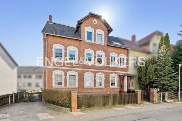 Immobilie in Schöningen - Historisches Mehrfamilienhaus als  Kapitalanlage – viel Potenzial in bester Lage von Helmstedt - Bild 1