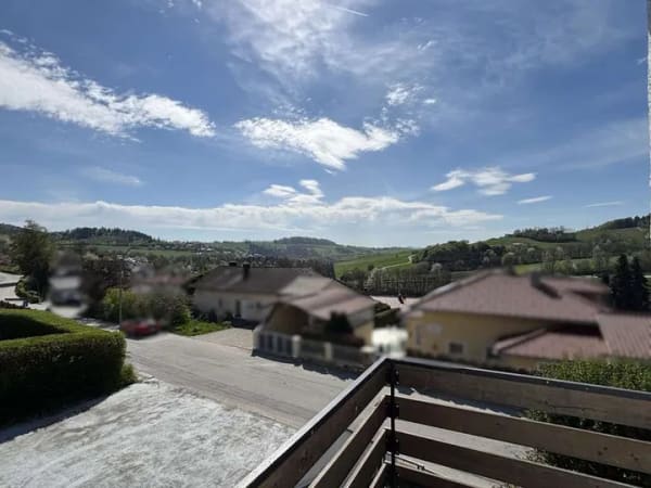 Immobilie in Waldkirchen - Ruhe. Weitblick. 846 m² Grundstück. – Ihr Haus mit Möglichkeiten in Waldkirchen - Bild 2