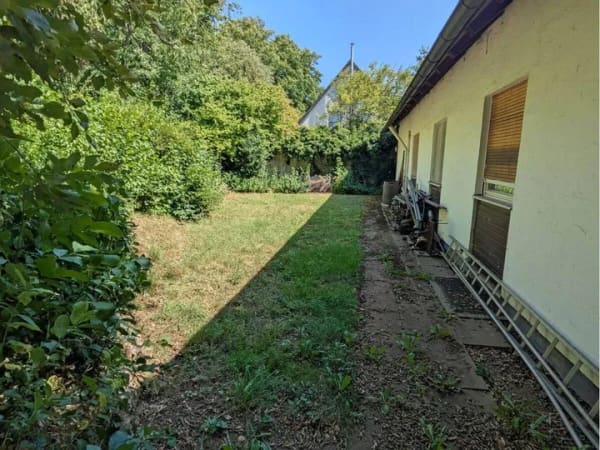 Immobilie in Sulzbach-Rosenberg - Großzügiges Haus auf traumhaftem Grundstück - Bild 2