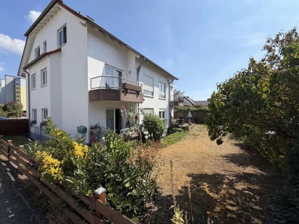 Immobilie in Zwingenberg - Helle Dachgeschosswohnung mit 112 m², Balkon und Duplex-Stellplatz - Bild 1
