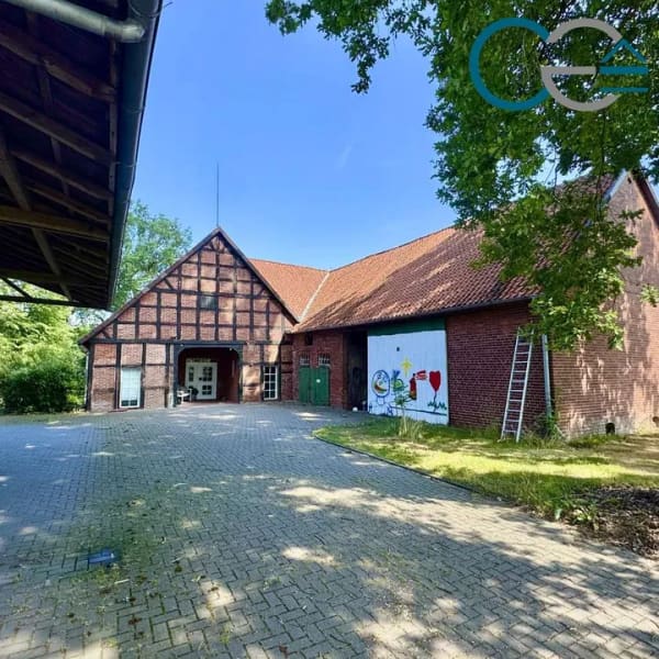 Immobilie in Stolzenau - Großzügiger Resthof auf einer Ebene mit großem Garten und Nebengebäuden in Anemolter! - Bild 0