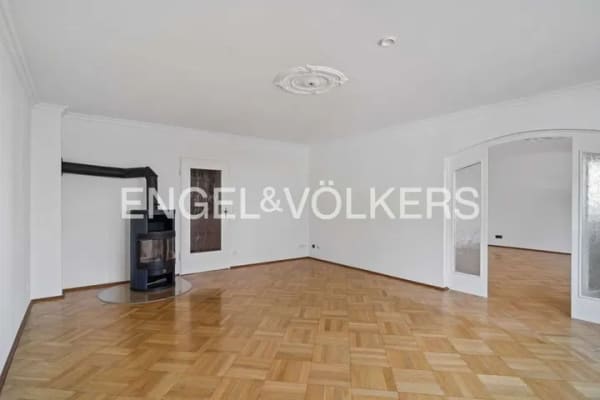 Immobilie in Königstein - Stilvolle 3-Zimmer-Wohnung mit Kamin und Balkon in Königstein - Bild 4