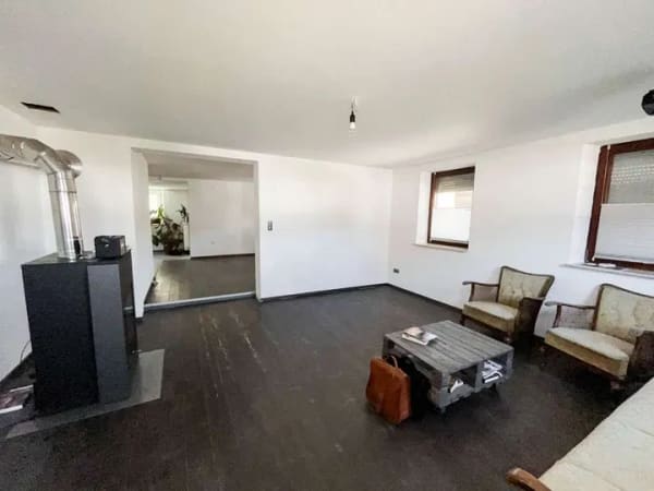 Immobilie in Schrozberg - Wohnhaus mit Maschinenhalle - ideal für Handwerk, Gewerbe oder Hobby - Bild 4