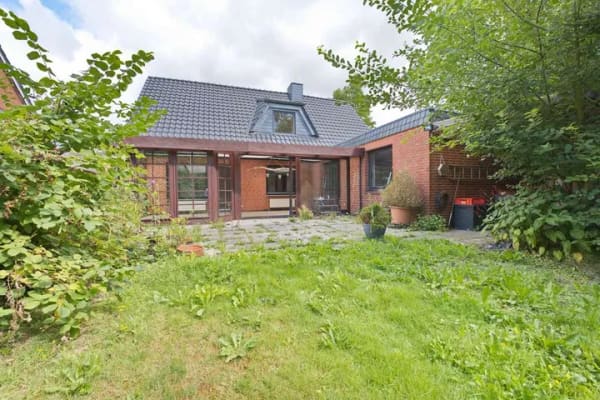 Immobilie in Alveslohe - Großzügiges Einfamilienhaus mit großem Grundstück und Entwicklungspotenzial - Bild 2