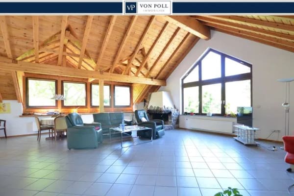 Immobilie in Kronberg - Ruhig gelegene, große 4-Zimmerwohnung mit Burgblick, Kamin und Doppelgarage - Bild 0