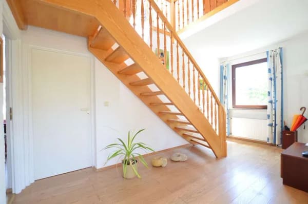 Immobilie in Kronberg - Ruhig gelegene, große 4-Zimmerwohnung mit Burgblick, Kamin und Doppelgarage - Bild 3