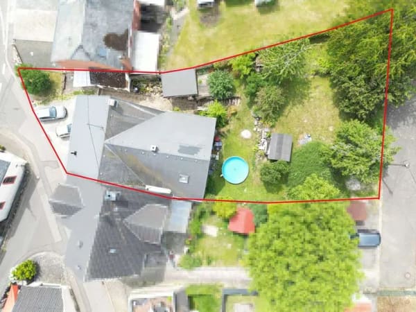 Immobilie in Herl - Herl: charmantes Einfamilienhaus mit schönem Außenbereich und Ausbaupotenzial - Bild 1