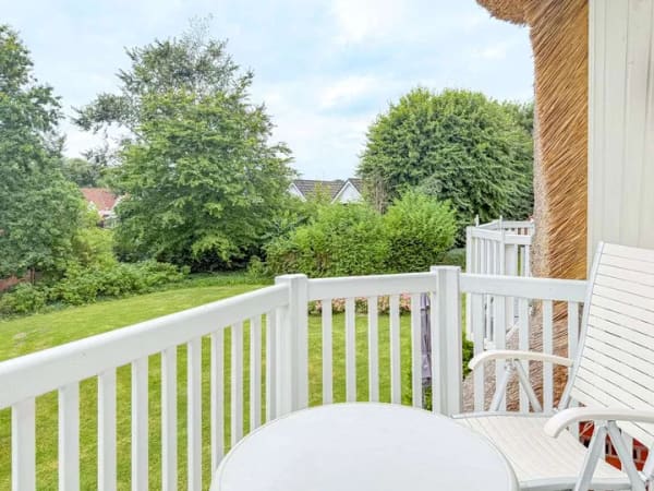 Immobilie in Büsumer Deichhausen - Captain’s Suite | Maisonette unter Reet auf 77m² - Bild 2