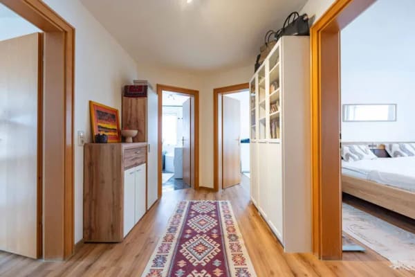 Immobilie in Durach - Modern & aussichtsreich: Großzügige 3-Zi.-Wohnung mit Südwestbalkon vor Allgäuer-Panorama - Bild 3