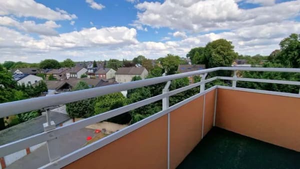 Immobilie in Würselen - Gepflegte 3-Zimmerwohnung mit Balkon als solide Kapitalanlage in Broichweiden - Bild 1